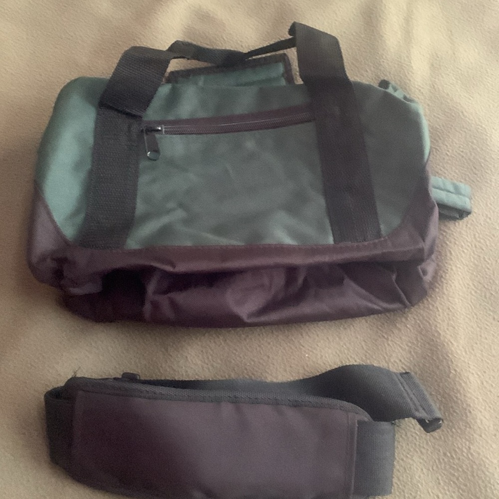New Set of 3 small bags. Canvas, nylon, mesh. See pictures for sizes. - Picture 2 of 16